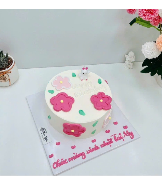 Bánh kem đẹp cho nữ mừng 18 tuổi sinh nhật 