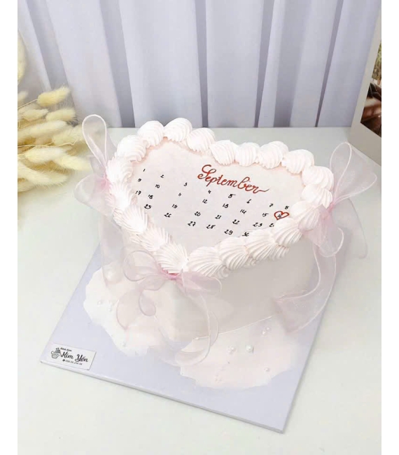 Bánh kem dành cho nữ viết lịch kỷ niệm hot 