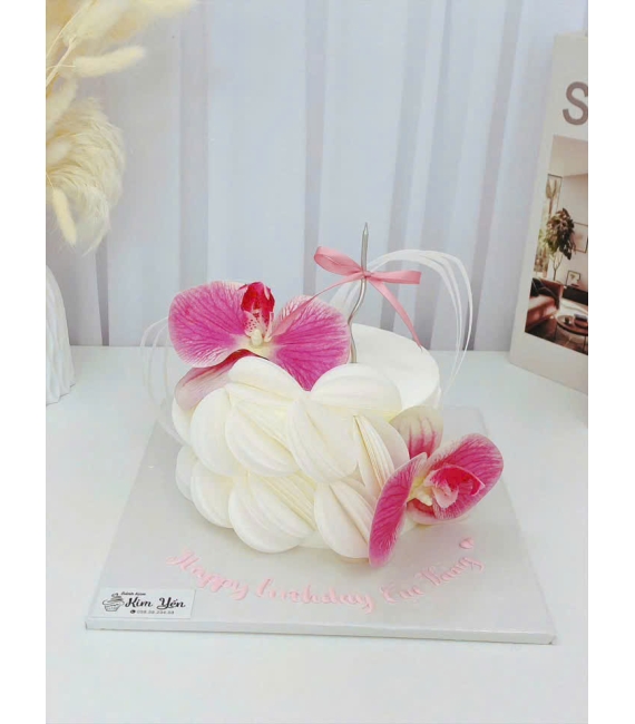 Bánh kem dành cho nữ hoa giấy đẹp