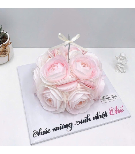 Bánh kem tặng nữ 20 tuổi hot đẹp 