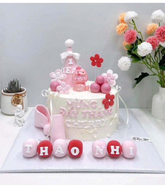Bánh kem thôi nôi dành cho bé gái tone hồng hot hiện nay 