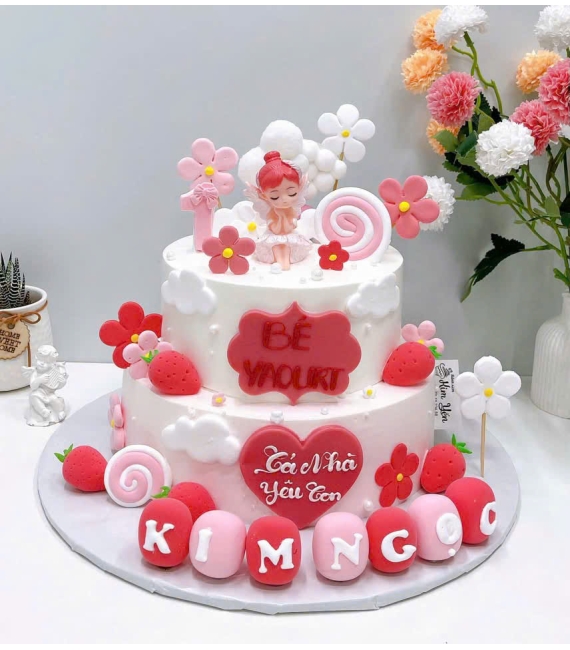 Bánh kem thôi nôi dành cho bé gái 2 tầng kết hợp đỏ hồng 