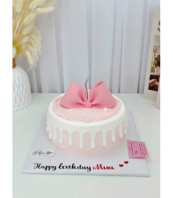 Bánh kem dành cho nữ tone nơ hồng xinh 