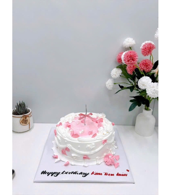 Bánh kem hoa nhí tone hồng hot 