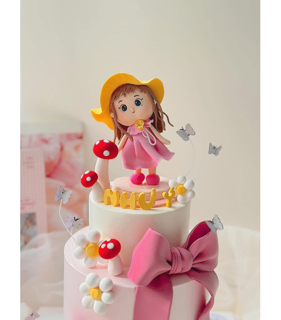Bánh fondant thôi nôi trang trí búp bê