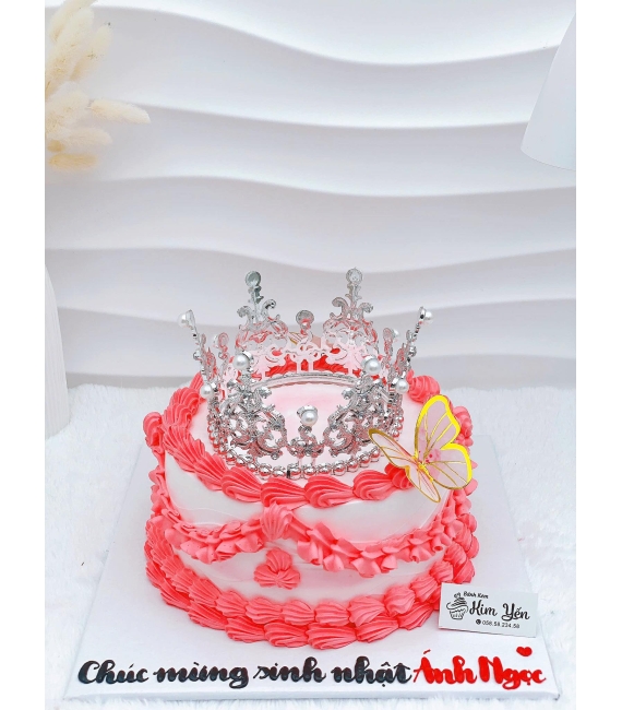 Bánh Kem Trang trí vương niệm cho bé gái 