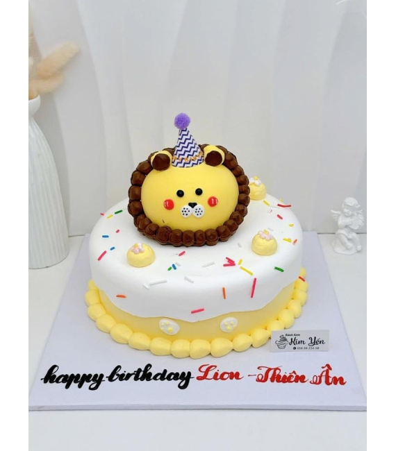  Bánh kem tone vàng chú gấu