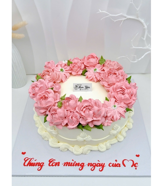Bánh kem hoa hồng làm theo yêu cầu 