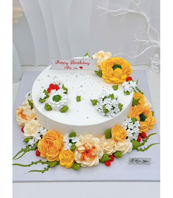 Bánh kem hoa làm theo yêu cầu khách ở Cao Lãnh
