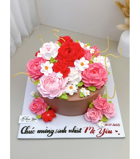 Bánh kem hoa hồng tặng mẹ