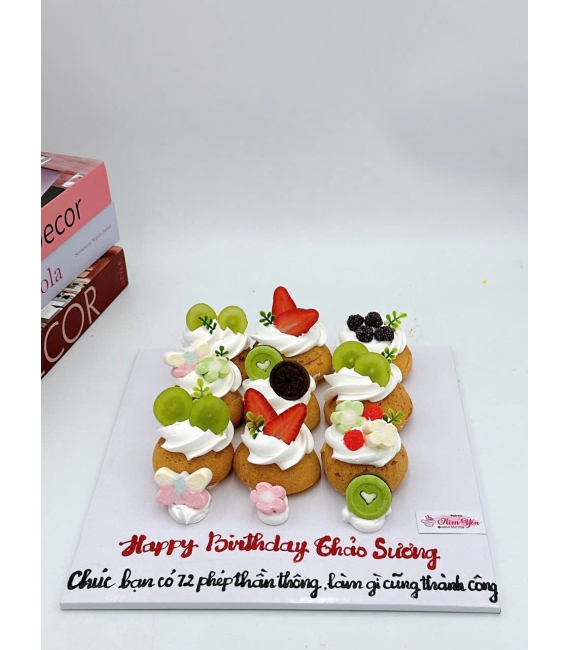 Set bánh su kem Singapore hoa quả tặng 20/10 mẫu đẹp 2025