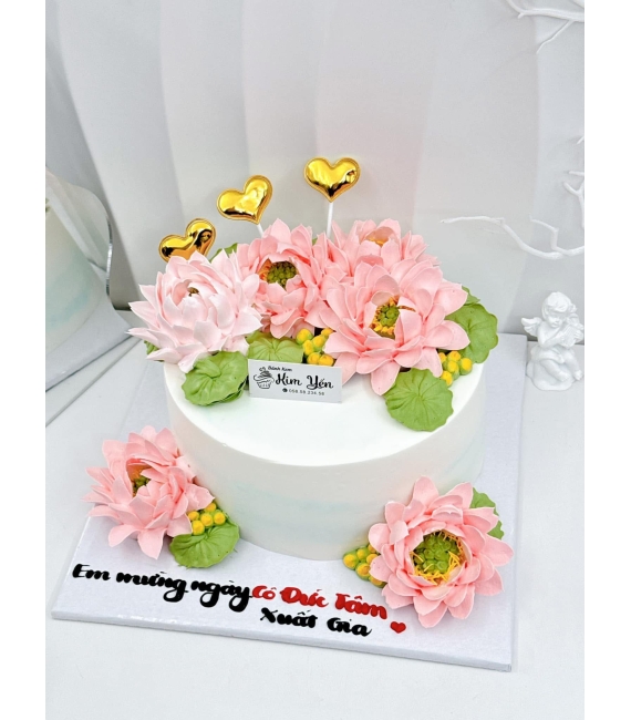 Bánh kem hoa sen tặng cô thích hoa sen