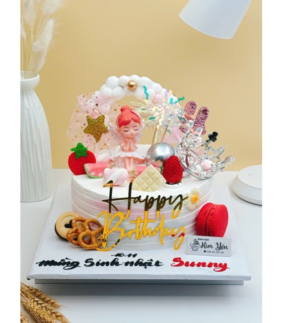 Bánh kem dành cho bé gái trang trí phụ kiện theo yêu cầu