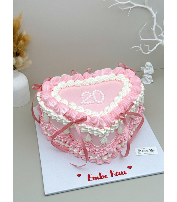 Bánh kem dành nữ mẫu tone hồng trái tim