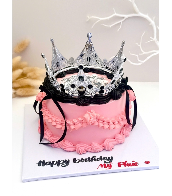 Bánh kem dành nữ mẫu đẹp hot 2025 vương miện