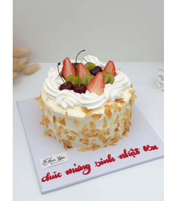 Bánh kem bắp hạnh nhân mừng sinh ba