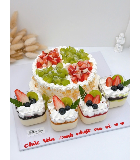 Bánh kem bắp mai hạnh nhân mix với panacotta