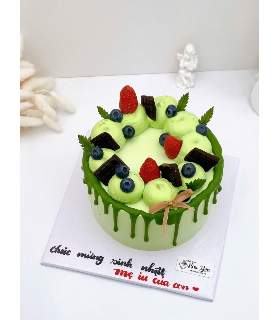 Tổng hợp mẫu bánh kem trái cây tone xanh cây hot