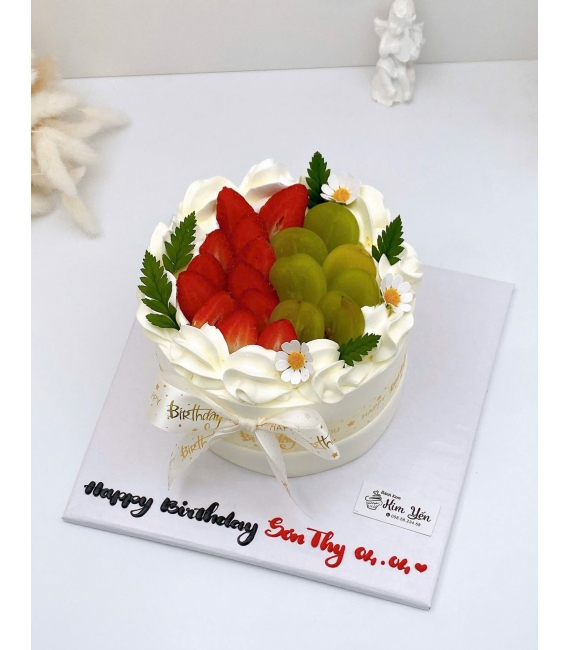 Tổng hợp mẫu bánh kem trái cây mix dâu với nho đẹp