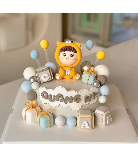 Bánh mừng đầy cậu bé cute