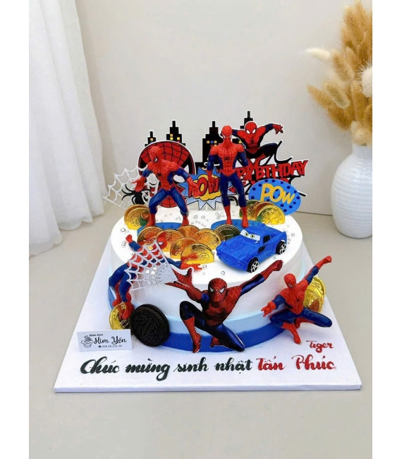 Bánh sinh nhật cho bé trai yêu thích người nhện