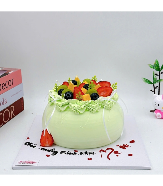 Mẫu bánh kem mừng sinh nhật túi tiền xanh phủ đầy trái cây 