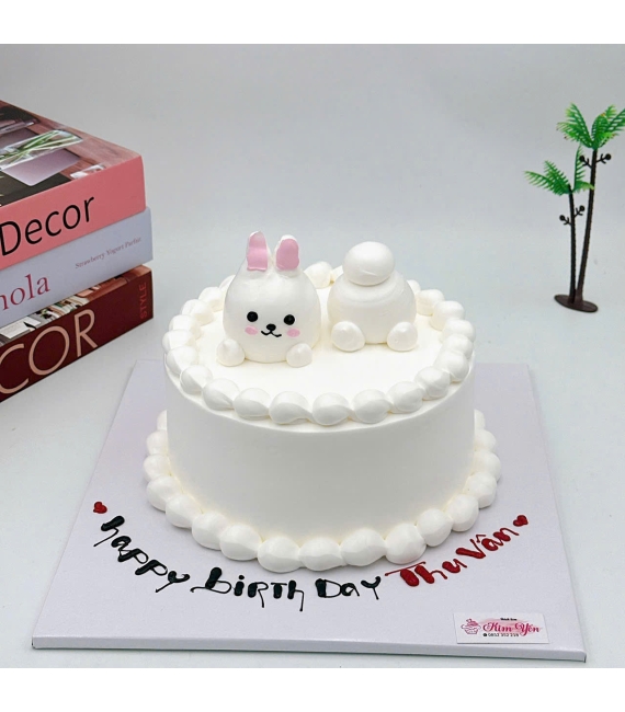 Mẫu Bánh kem gấu nhỏ xinh tone trắng