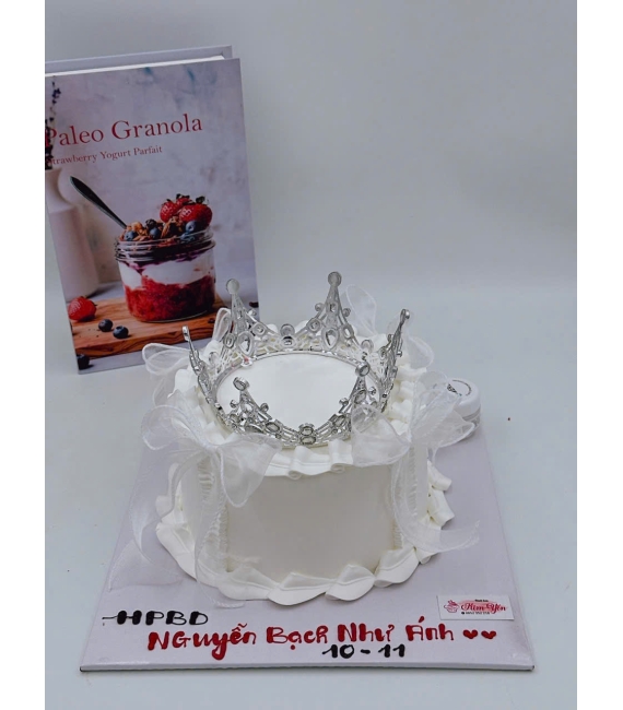 Bánh Kem tone trắng hot trend 2025