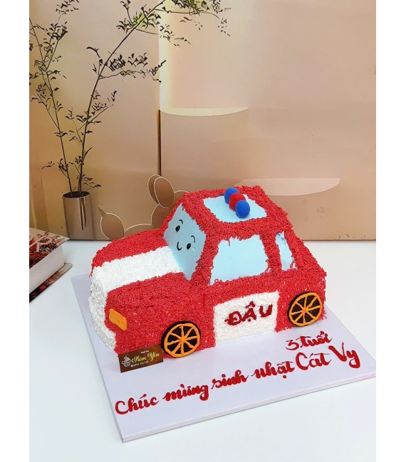 Bánh kem chúc mừng dành cho bé trai thích xe tô tô