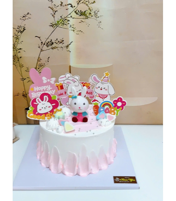 Bánh kem dành cho bé gái thích nhiều màu sắc lên 6 tuổi