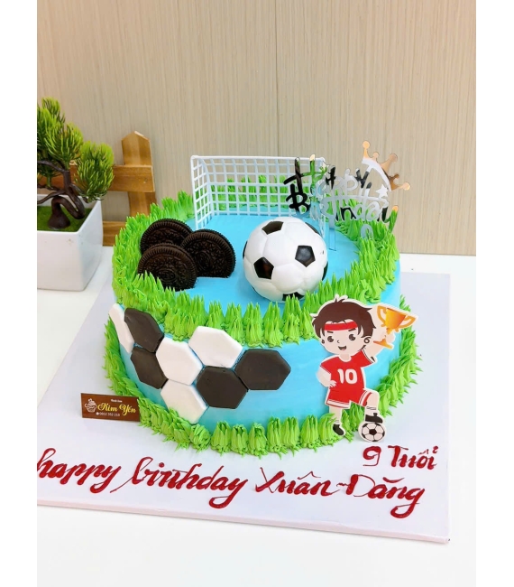 Bánh kem dành cho bé trai yêu thích bóng đá hot 2026