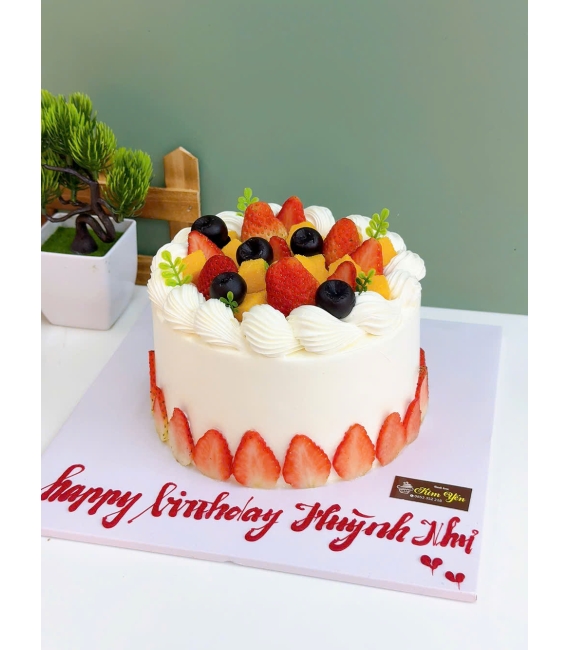 Bánh sinh nhật trái cây dành tặng bạn nữ
