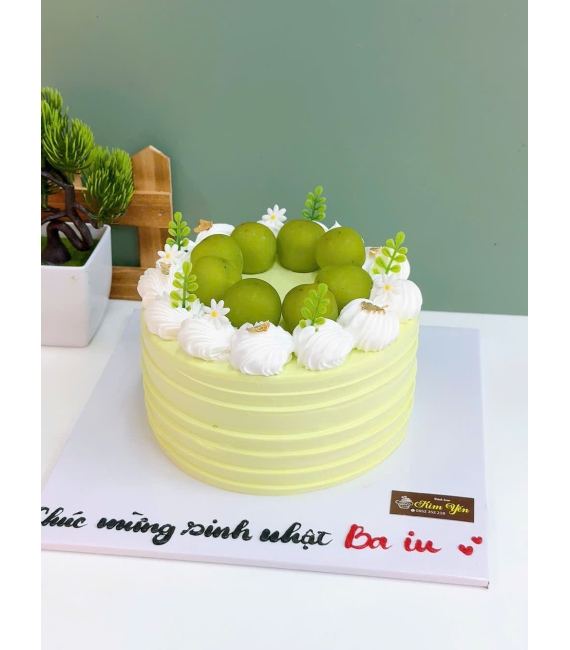 Bánh sinh nhật trái cây dành tặng bạn nữ mix nho xinh