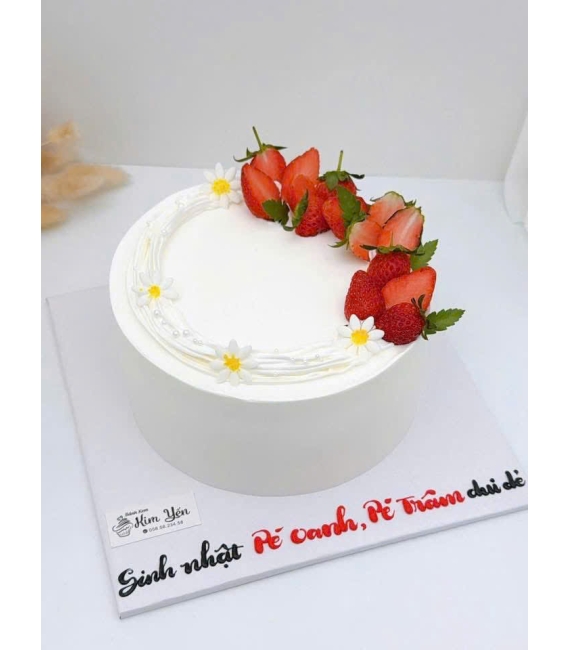 Bánh sinh nhật trái cây dâu tây hot 2026