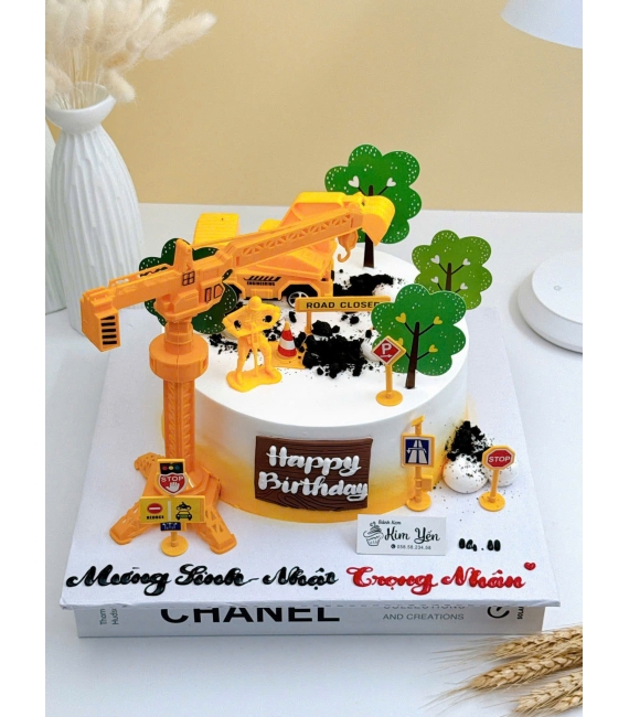 Mẫu bánh kem dành cho bé trai yêu thích công trình hot 2026