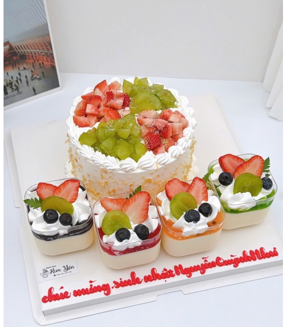 Sét Pannacotta kèm bánh kem bắp hot tại Kim Yến