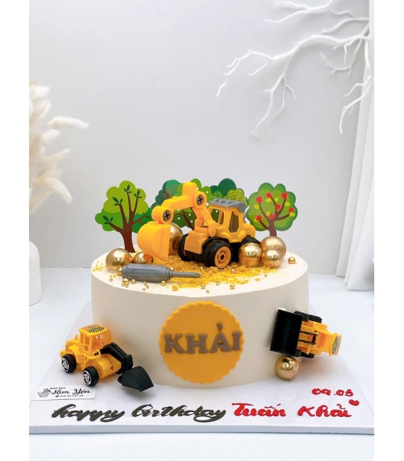 Mẫu bánh kem dành cho trai lên 5 tuổi hot 2026 thích xe múc ,xe cẩu