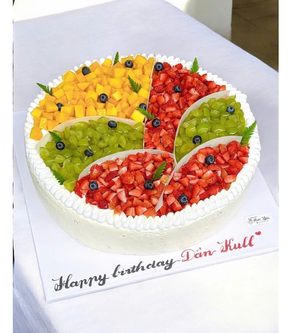 Bánh kem mix nhiều trái cây hot 2026