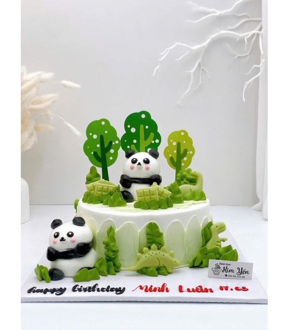 Mẫu bánh kem tạo hình dành cho bé trai 8 tuổi gấu trúc 