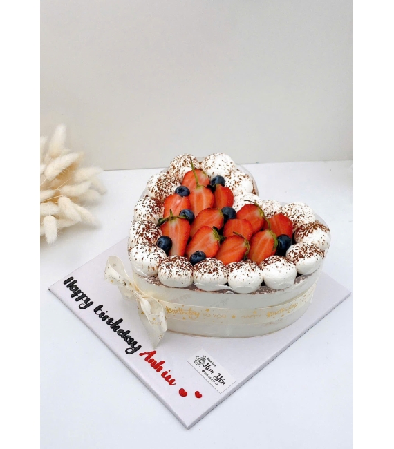 Bánh tiramisu mẫu trái tim