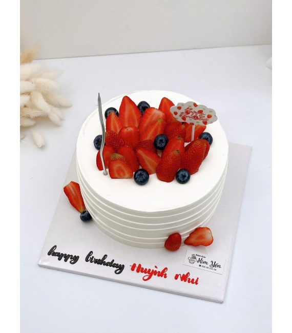 Tổng hợp mẫu bánh kem trái cây đẹp 2026 dâu tây hot