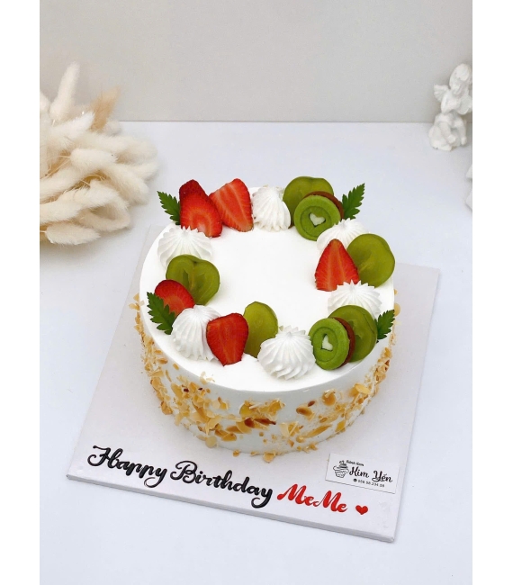 Tổng hợp mẫu bánh kem trái cây đẹp 2026 đơn giản kết hợp hạnh nhân