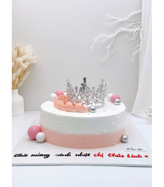 Bánh kem dành cho nữ mẫu bánh vương miện đẹp hot