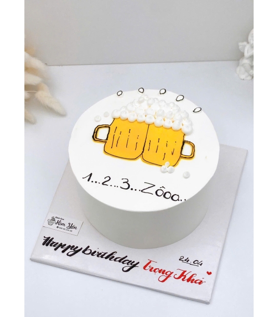 Bánh kem tạo hình 2 ly bia cụng nhau 
