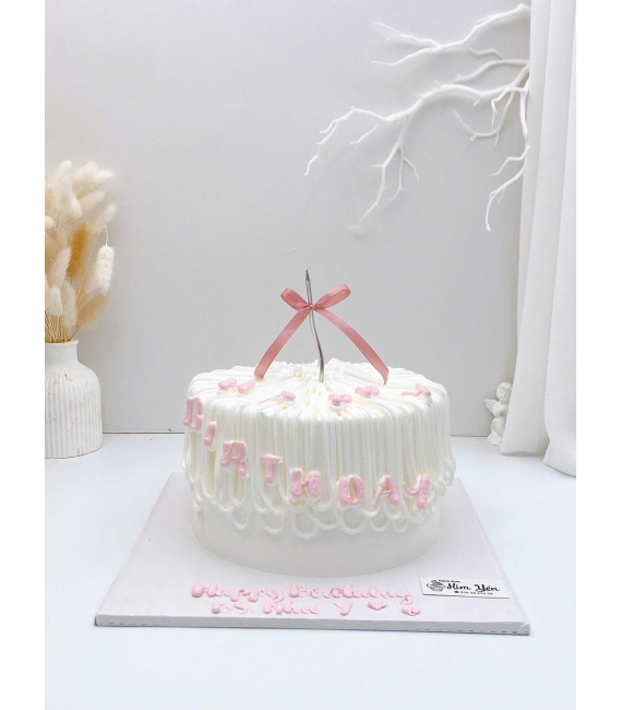 Bánh kem dành  cho nữ viết chúc mừng sinh nhật 