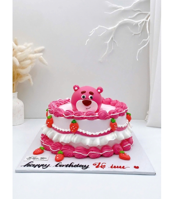 Bánh kem gấu dâu xinh cho bé gái 5 tuổi 