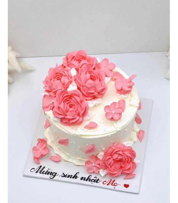 Bánh kem tặng nữ tone hồng bắt hoa xinh cao cấp