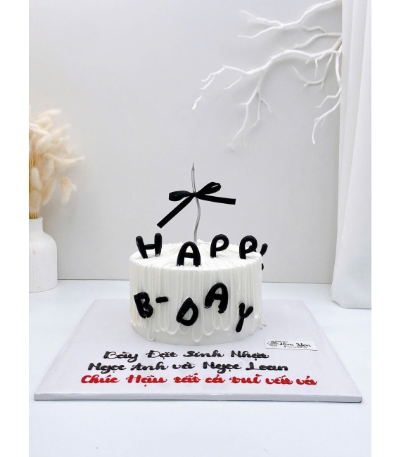 Bánh kem đẹp dành cho nữ viết lời chúc vui