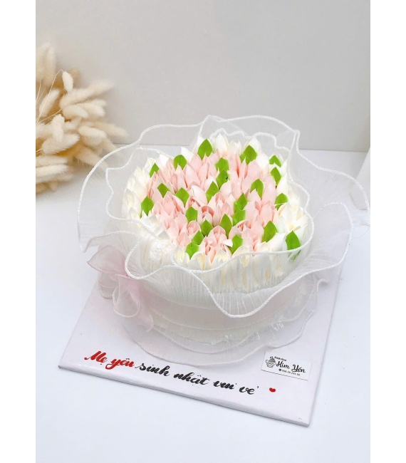 Bánh kem đẹp dành cho nữ bắt hoa tulip