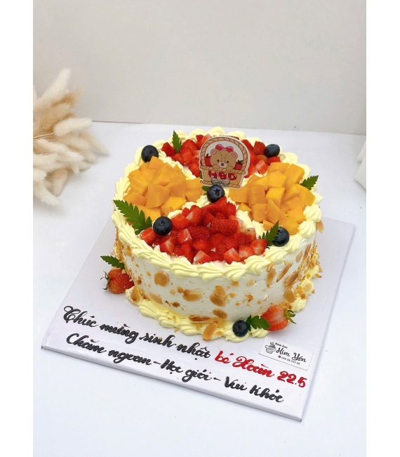 Bánh kem trái cây liên hoan cuối năm 